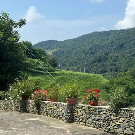 Al Ciliegio Del Turchino Bed and Breakfast